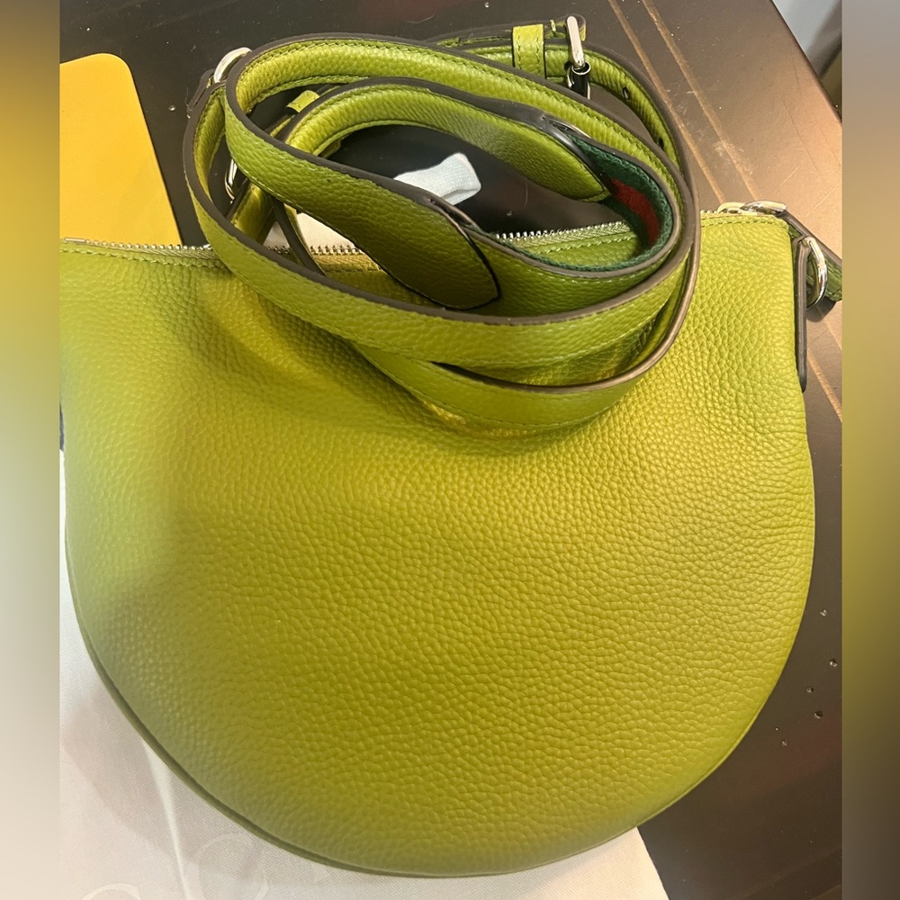 Gucci B small Bag new 2025-26 MEN & WOMENS W receipt - Picture 2 of 4